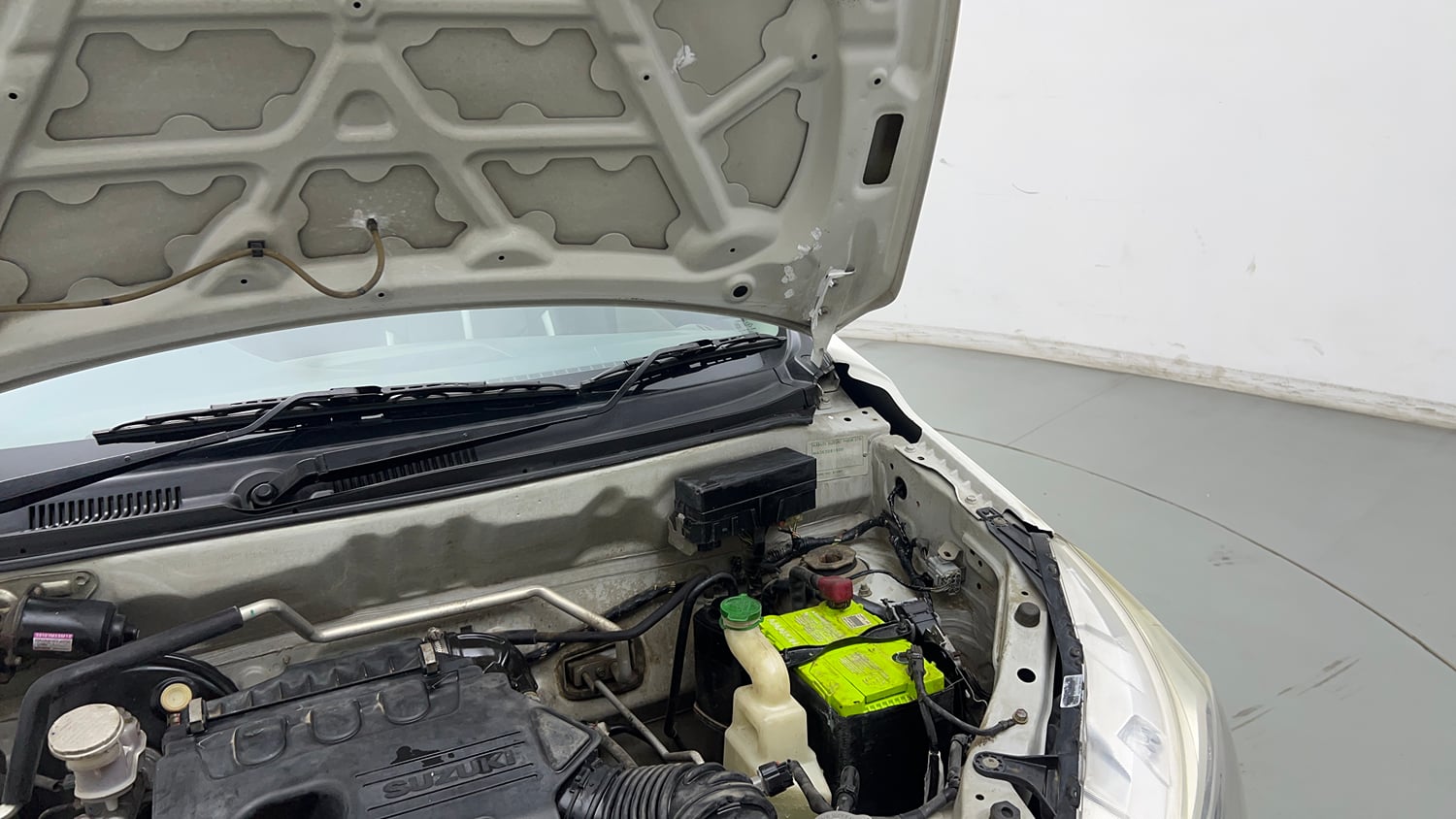 Used 2016 Maruti Suzuki Alto K10 VXi (O) Petrol Manual engine ENGINE LEFT SIDE HINGE & APRON VIEW