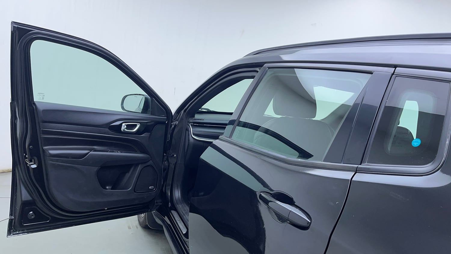 Used 2022 Jeep Compass Model S (O) 1.4 Petrol DCT Petrol Automatic interior LEFT FRONT DOOR OPEN VIEW