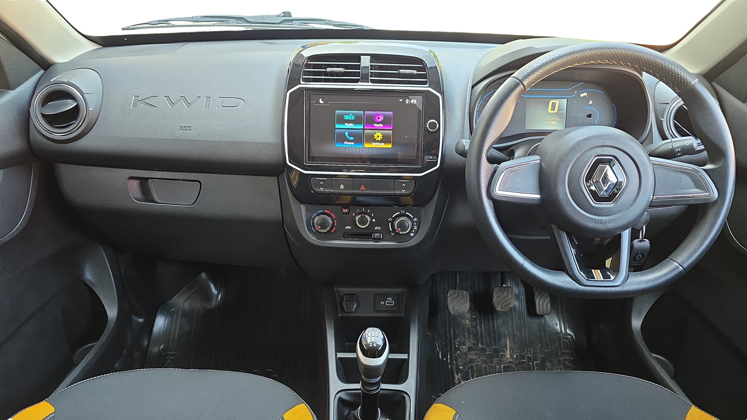 Used 2022 Renault Kwid CLIMBER Petrol Manual interior DASHBOARD VIEW