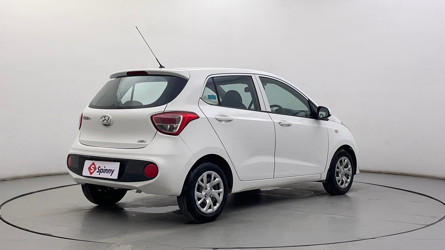 Used 2017 Hyundai Grand i10 Magna 1.2 Kappa VTVT Petrol Manual exterior RIGHT REAR CORNER VIEW