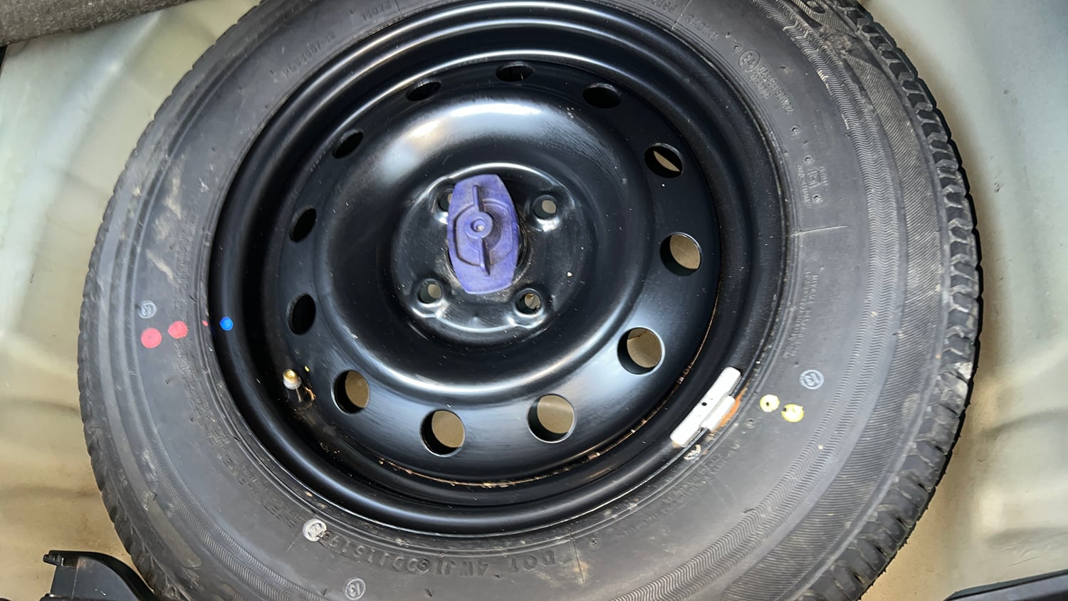 Used 2019 Maruti Suzuki Swift VXi Petrol Manual tyres SPARE TYRE VIEW