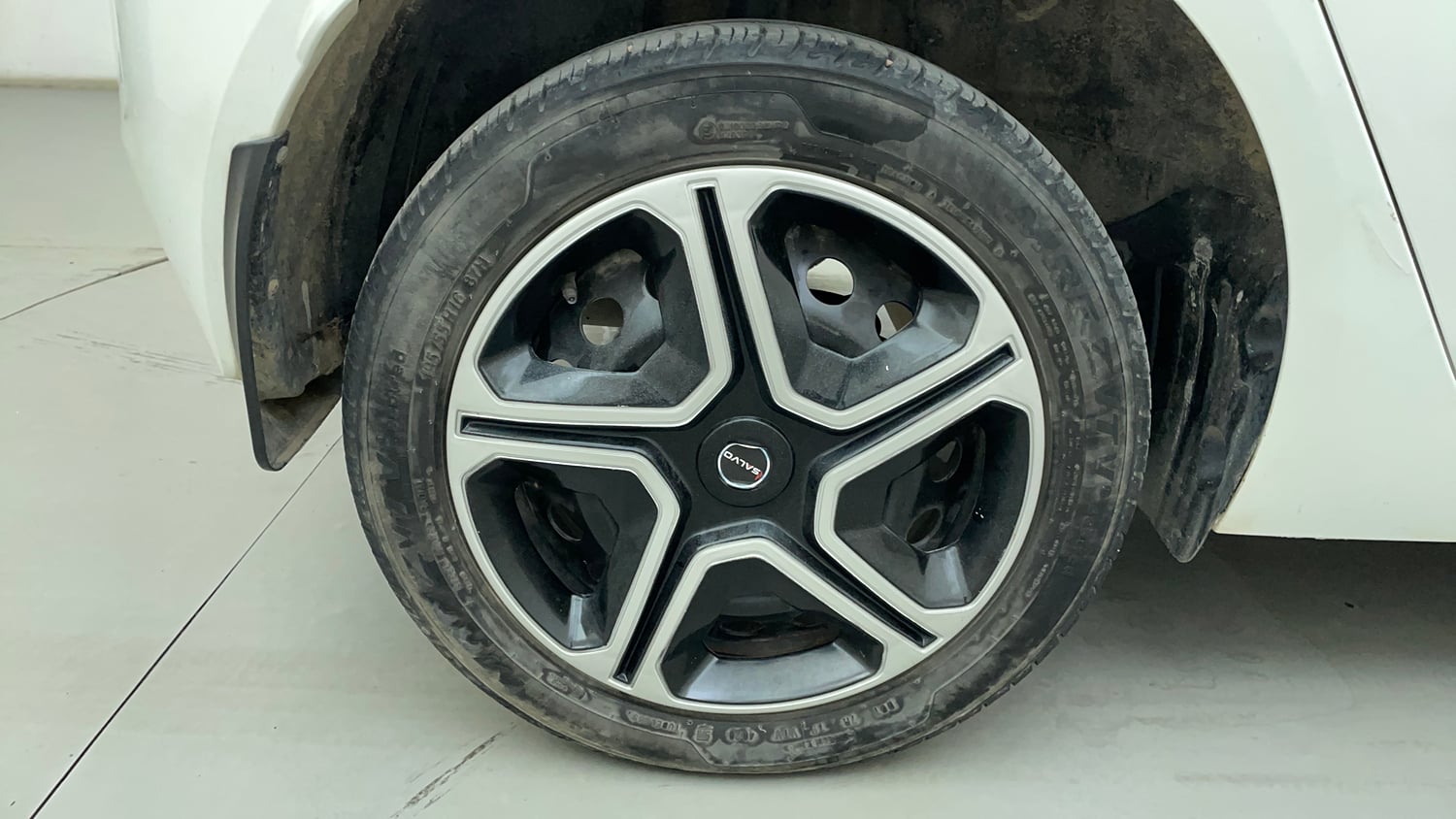 Used 2020 Tata Altroz XT Petrol Petrol Manual tyres RIGHT REAR TYRE RIM VIEW