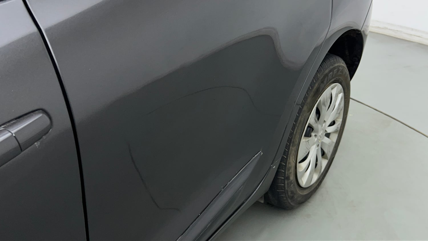 Used 2017 Maruti Suzuki Baleno Delta 1.2 Petrol Manual dents MINOR SCRATCH