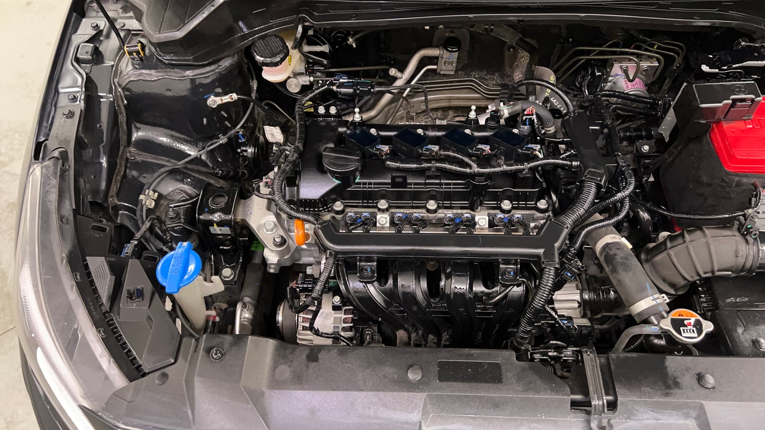 Used 2023 Hyundai New i20 Asta (O) 1.2 IVT Petrol Automatic engine ENGINE RIGHT SIDE VIEW
