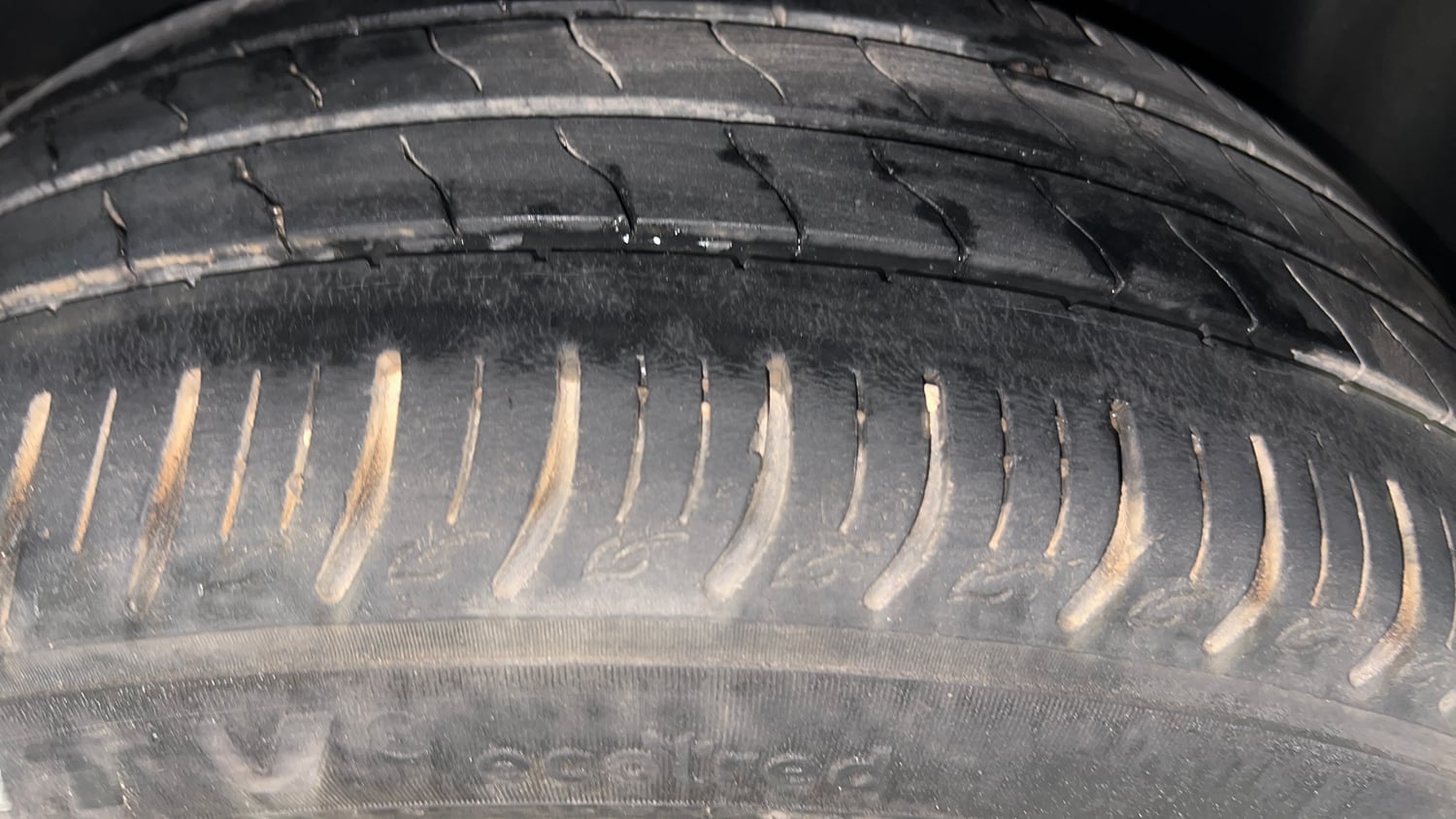 Used 2022 Tata Altroz XZ Plus i-Turbo Petrol Dark Edition Petrol Manual tyres LEFT REAR TYRE TREAD VIEW