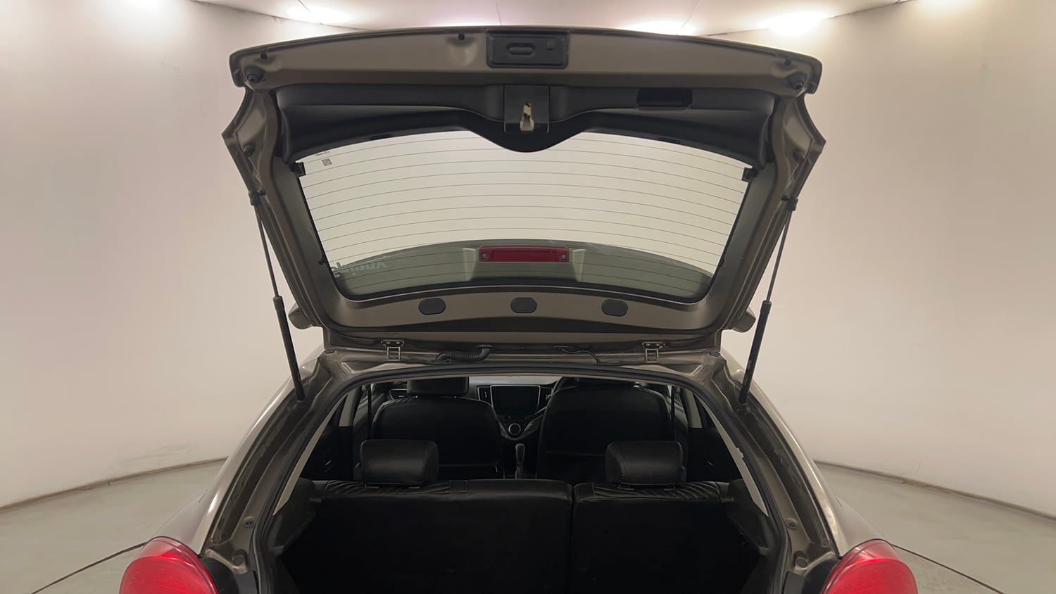 Used 2019 Maruti Suzuki Baleno Zeta Automatic Petrol Automatic interior DICKY DOOR OPEN VIEW