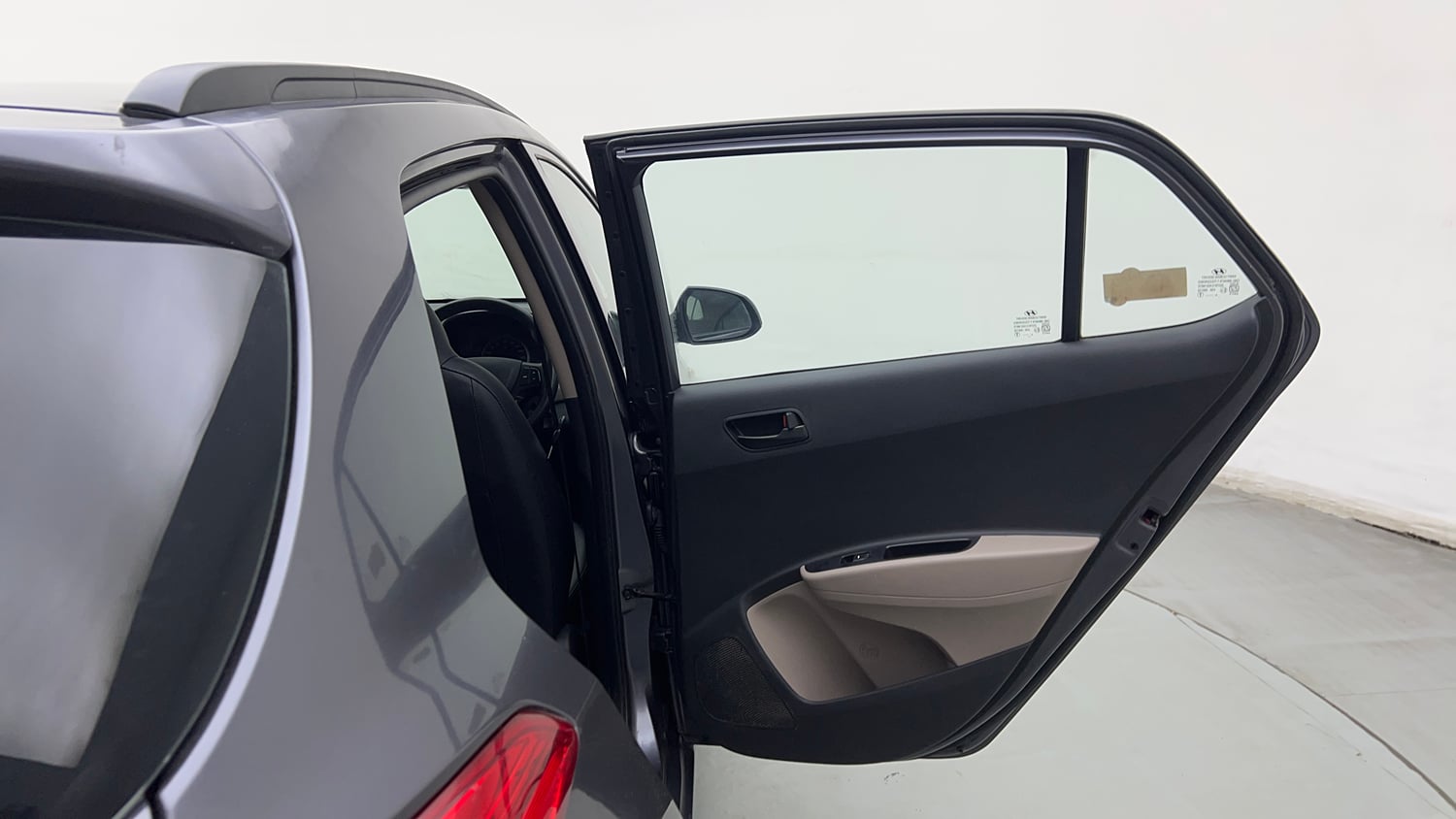 Used 2018 Hyundai Grand i10 Magna 1.2 Kappa VTVT Petrol Manual interior RIGHT REAR DOOR OPEN VIEW