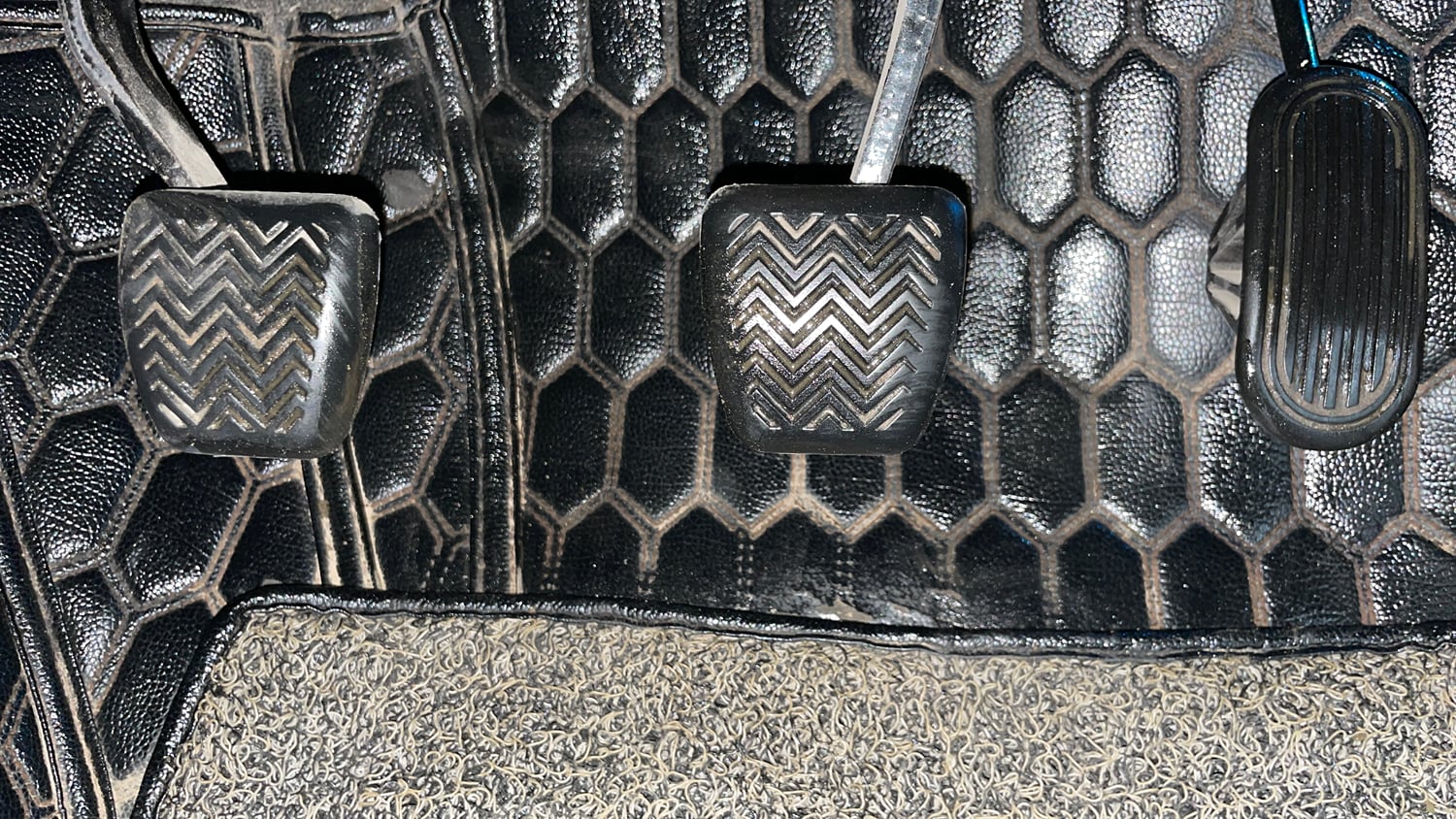 Used 2019 Toyota Innova Crysta 2.4 V 7 STR Diesel Manual interior PEDALS VIEW