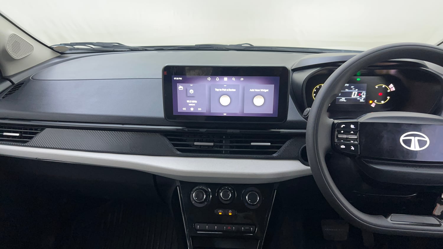 Used 2026 Tata Nexon Pure Plus 1.2 Petrol 6AMT Petrol Automatic interior MUSIC SYSTEM & AC CONTROL VIEW