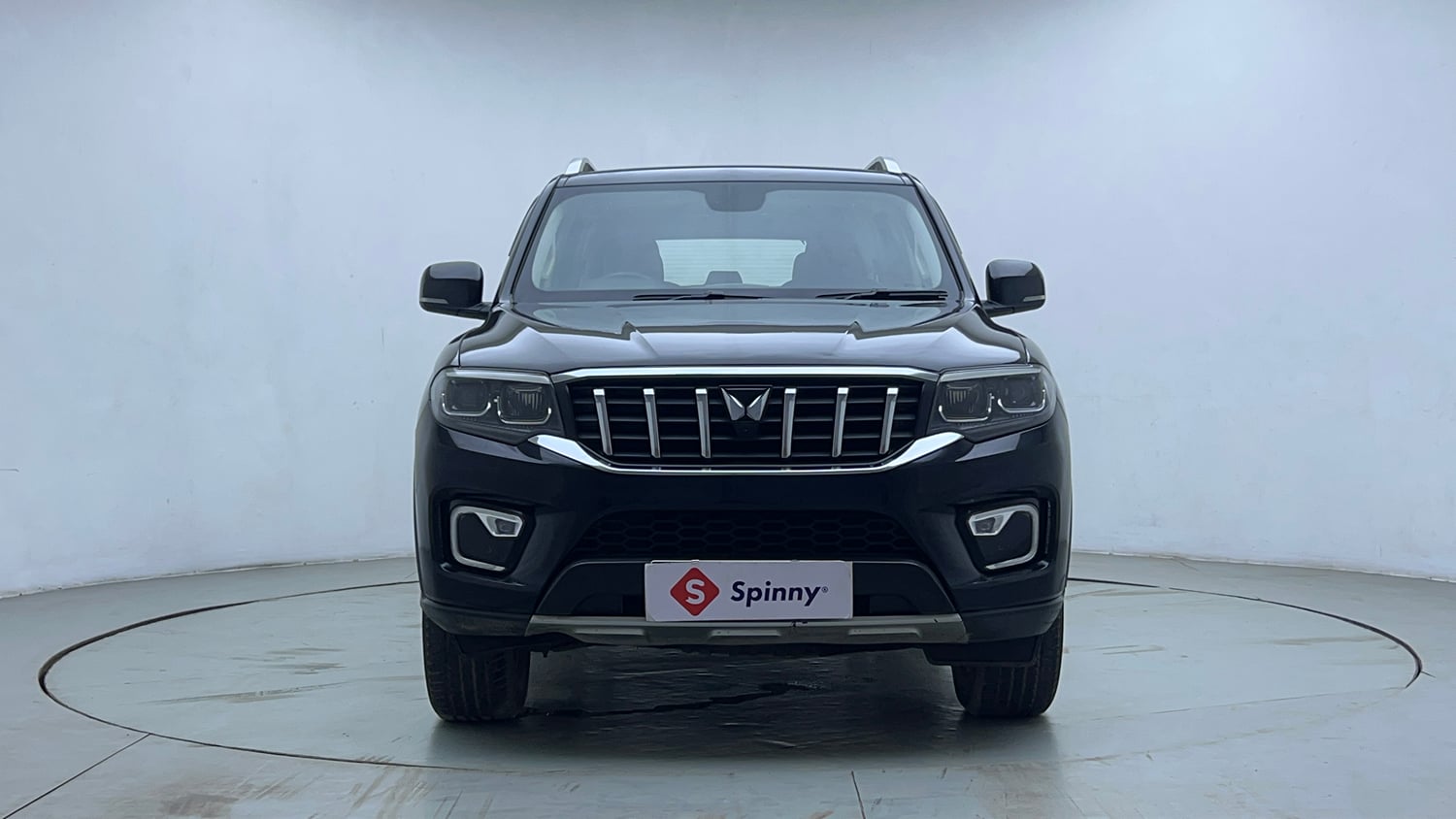Used 2024 Mahindra Scorpio N Z8 L Diesel AT 4WD 7 STR Diesel Automatic exterior FRONT VIEW