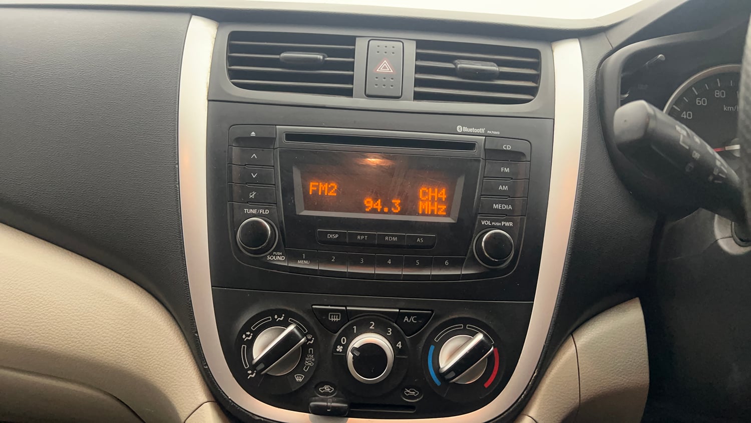 Used 2019 Maruti Suzuki Celerio ZXi Petrol Manual interior MUSIC SYSTEM & AC CONTROL VIEW