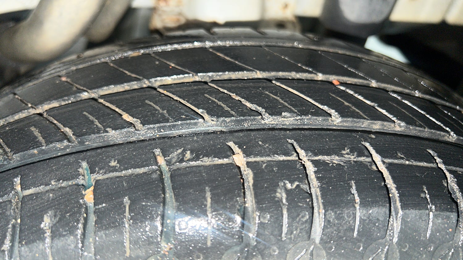 Used 2019 Mahindra KUV100 NXT K4 Plus 6 STR Petrol Manual tyres LEFT REAR TYRE TREAD VIEW