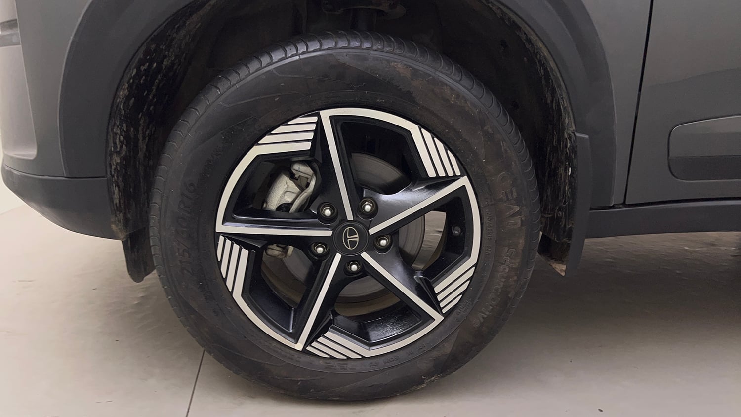 Used 2025 Tata Nexon Creative 1.2 Petrol 6AMT Petrol Automatic tyres LEFT FRONT TYRE RIM VIEW