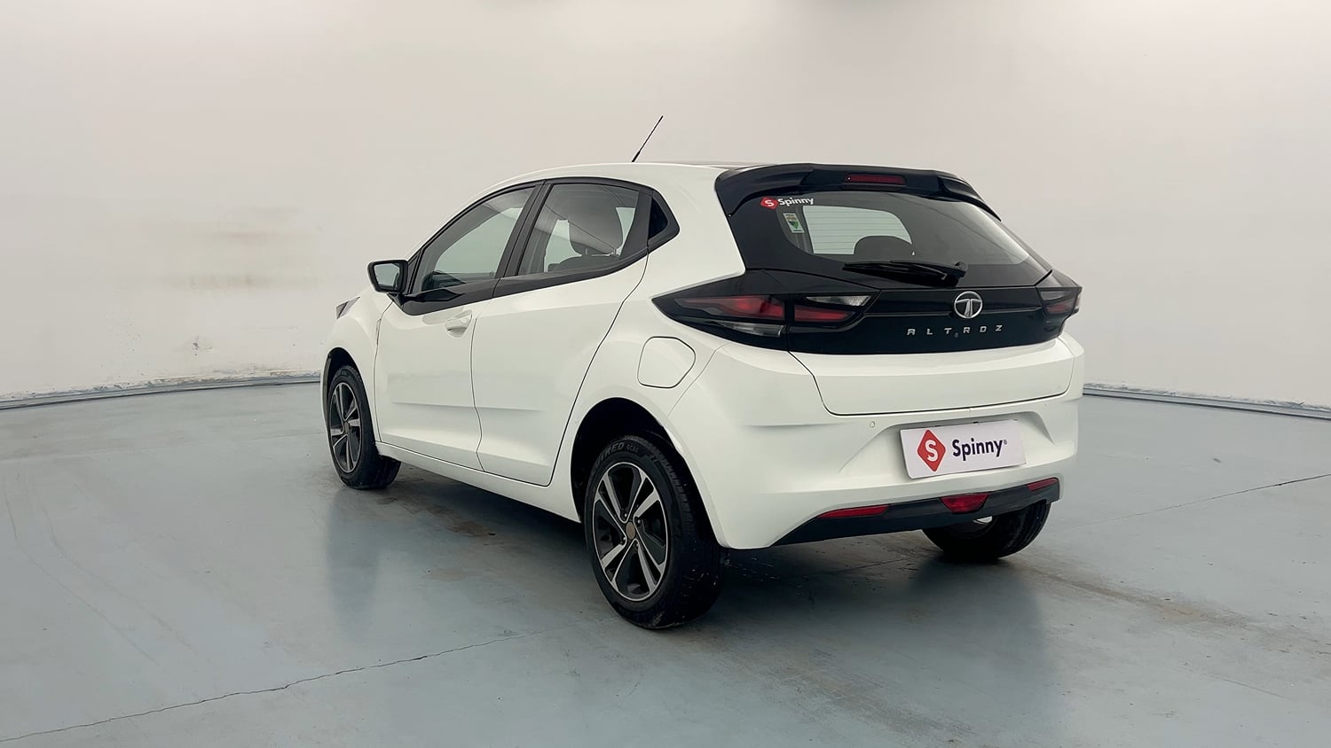 Used 2022 Tata Altroz XZ Plus Diesel Diesel Manual exterior LEFT REAR CORNER VIEW