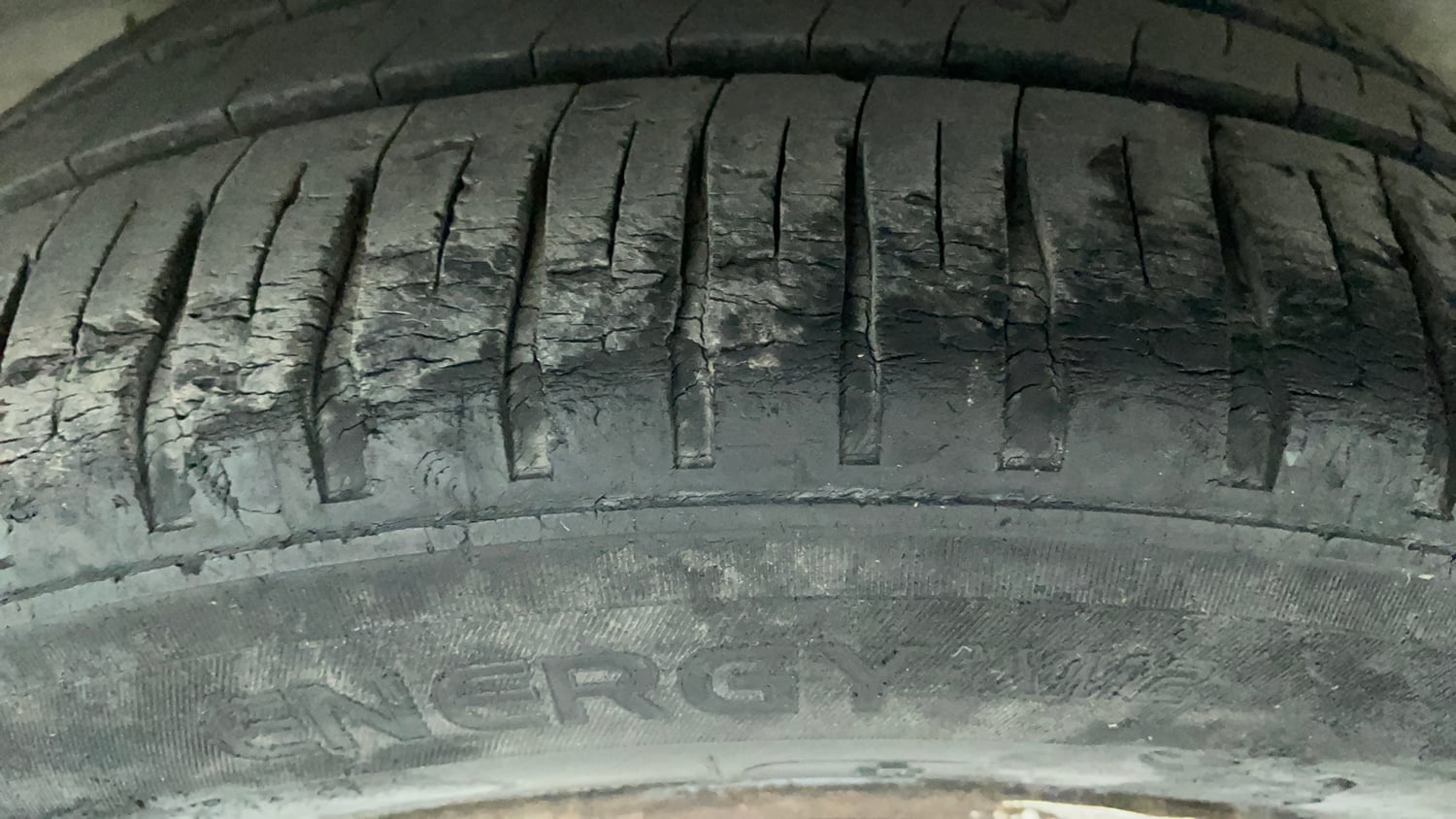 Used 2015 Honda Jazz SV Petrol Petrol Manual tyres RIGHT REAR TYRE TREAD VIEW
