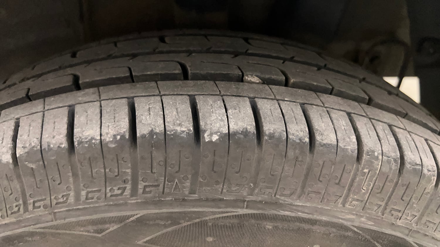 Used 2019 Hyundai Grand i10 Magna 1.2 Kappa VTVT CNG Cng Manual tyres LEFT REAR TYRE TREAD VIEW