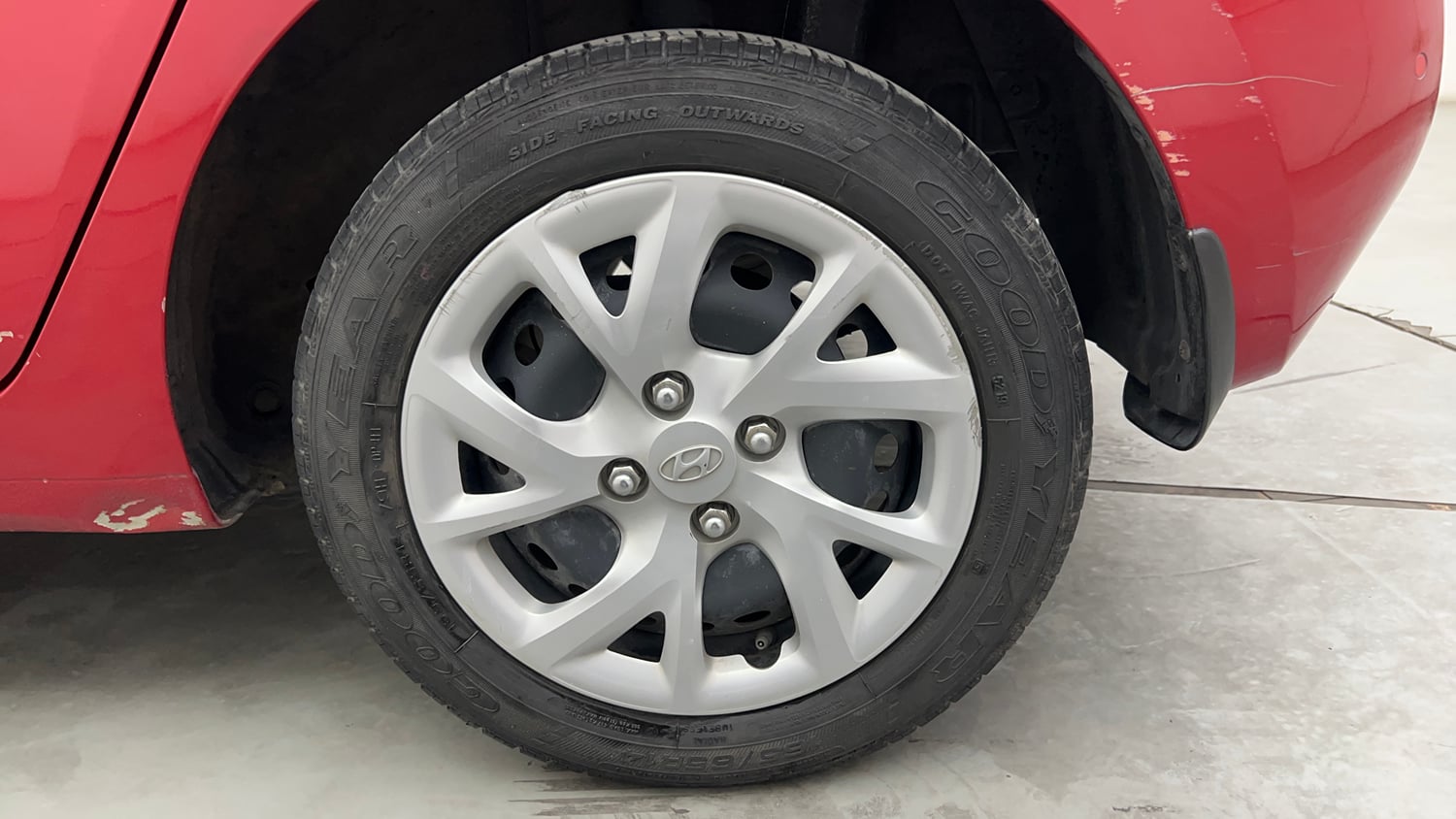 Used 2020 Hyundai Grand i10 Sportz 1.2 Kappa VTVT Petrol Manual tyres LEFT REAR TYRE RIM VIEW
