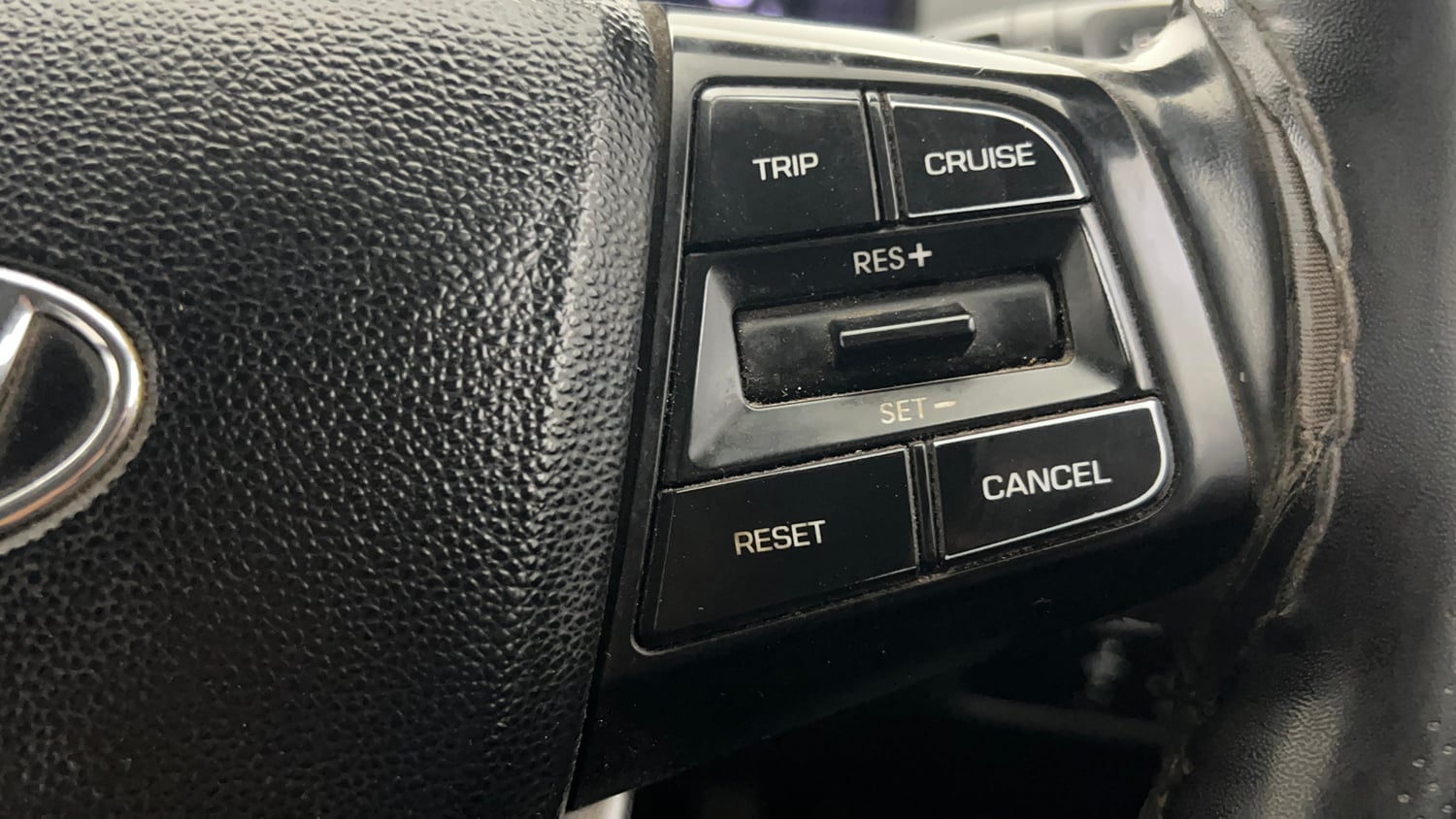 Used 2019 Hyundai Creta SX 1.6 Dual Tone Petrol Petrol Manual top_features Cruise control