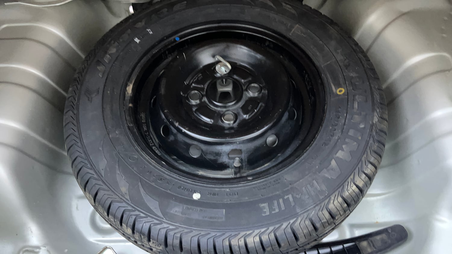 Used 2020 Maruti Suzuki Alto 800 LXi Petrol Manual tyres SPARE TYRE VIEW