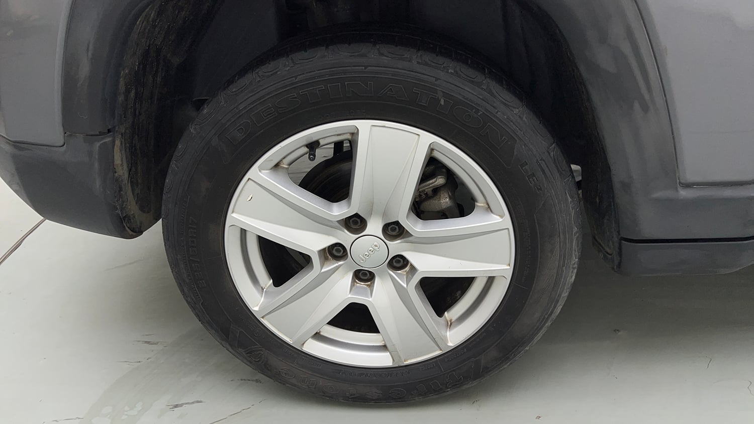 Used 2022 Jeep Compass Sport 1.4 Petrol Petrol Manual tyres RIGHT REAR TYRE RIM VIEW