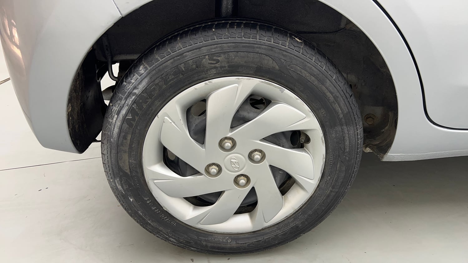 Used 2021 Hyundai Santro Sportz Petrol Manual tyres RIGHT REAR TYRE RIM VIEW