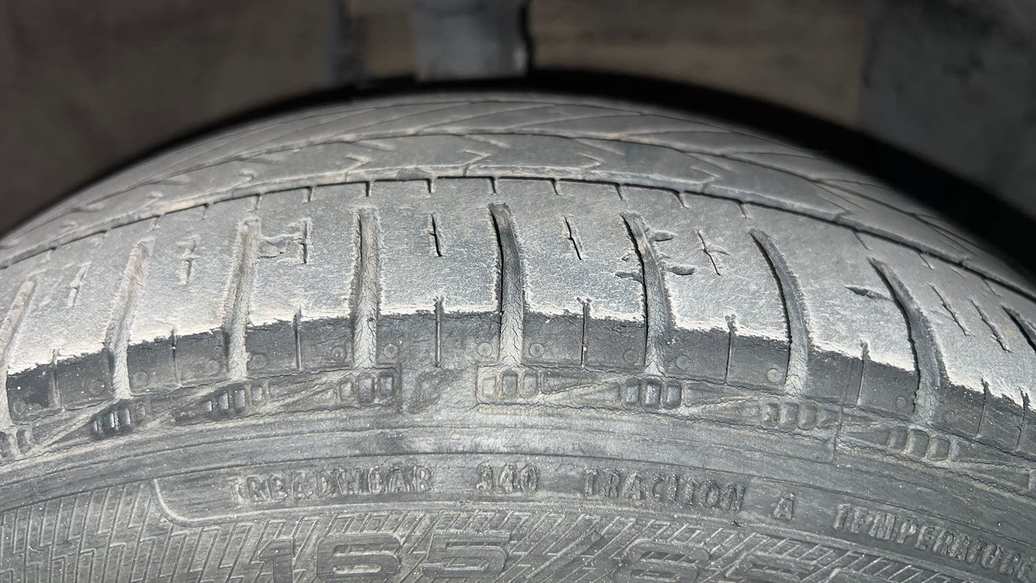 Used 2020 Hyundai Grand i10 Sportz 1.2 Kappa VTVT Petrol Manual tyres RIGHT FRONT TYRE TREAD VIEW
