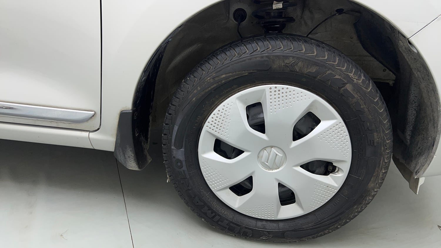 Used 2025 Maruti Suzuki Alto K10 VXi Plus (O) Petrol Manual tyres RIGHT FRONT TYRE RIM VIEW