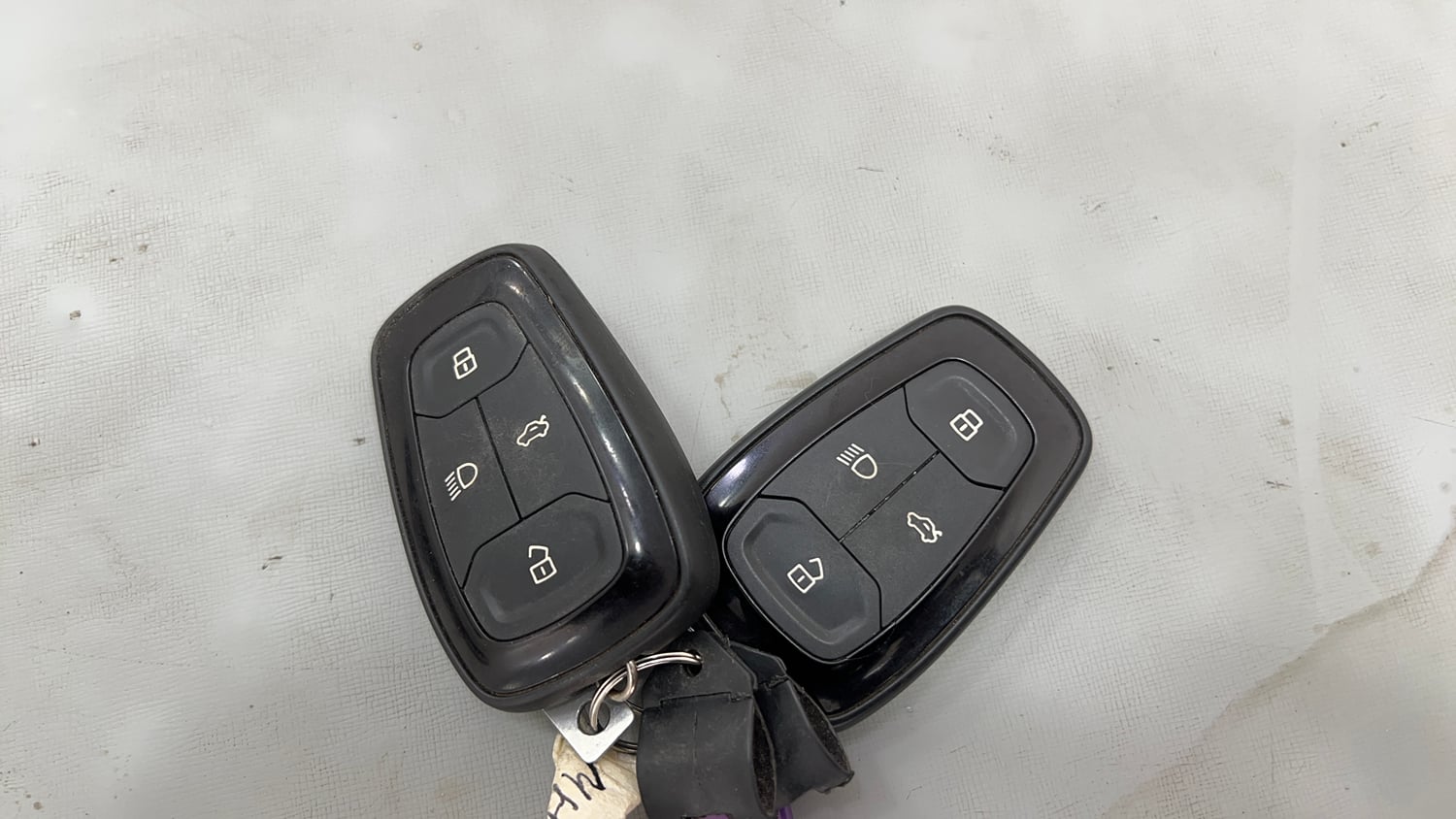 Used 2022 Tata Altroz XZ Diesel Diesel Manual extra CAR KEY VIEW