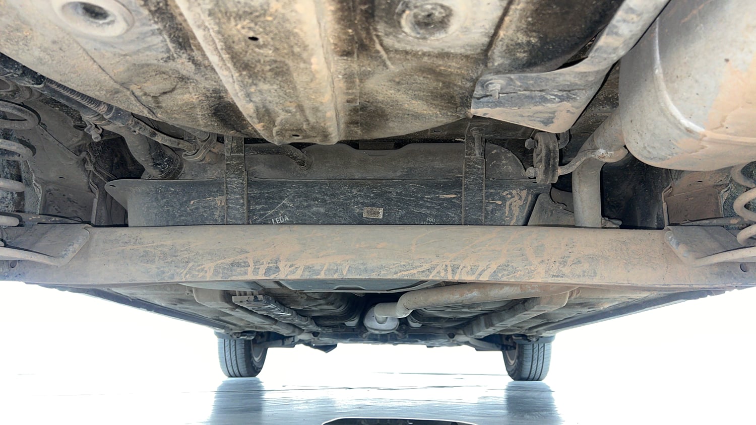Used 2016 Hyundai Xcent SX 1.1 CRDi Diesel Manual extra REAR UNDERBODY VIEW (TAKEN FROM REAR)