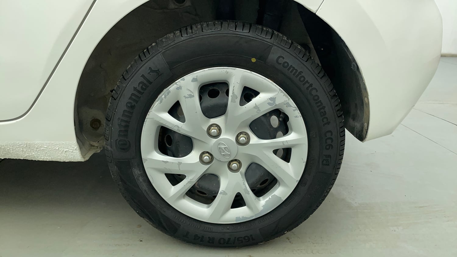 Used 2017 Hyundai Grand i10 Magna 1.2 Kappa VTVT Petrol Manual tyres LEFT REAR TYRE RIM VIEW