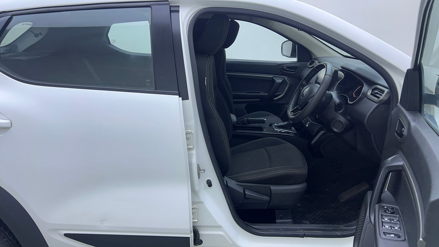 Used 2021 Renault Kiger RXZ Turbo CVT Petrol Automatic interior RIGHT SIDE FRONT DOOR CABIN VIEW