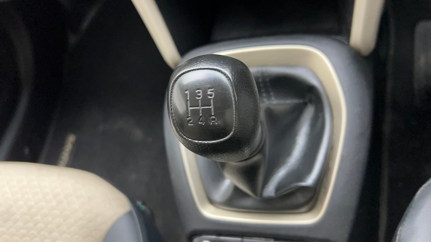 Used 2021 Hyundai Santro Sportz Petrol Manual interior GEAR  KNOB VIEW