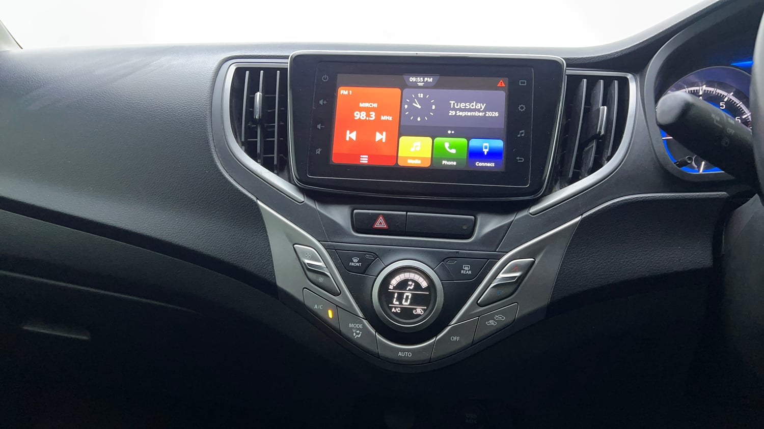 Used 2019 Maruti Suzuki Baleno Alpha Petrol Manual top_features Integrated (in-dash) music system
