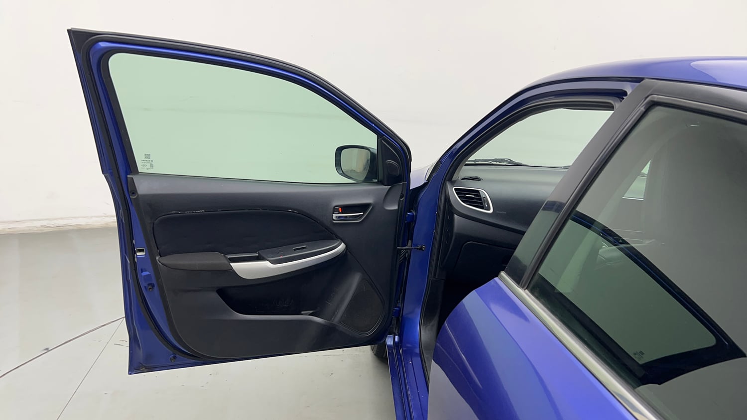 Used 2017 Maruti Suzuki Baleno Alpha 1.2 Petrol Manual interior LEFT FRONT DOOR OPEN VIEW