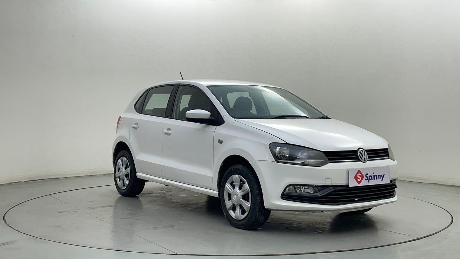 Used 2014 Volkswagen Polo Comfortline 1.2L (P) Petrol Manual exterior RIGHT FRONT CORNER VIEW