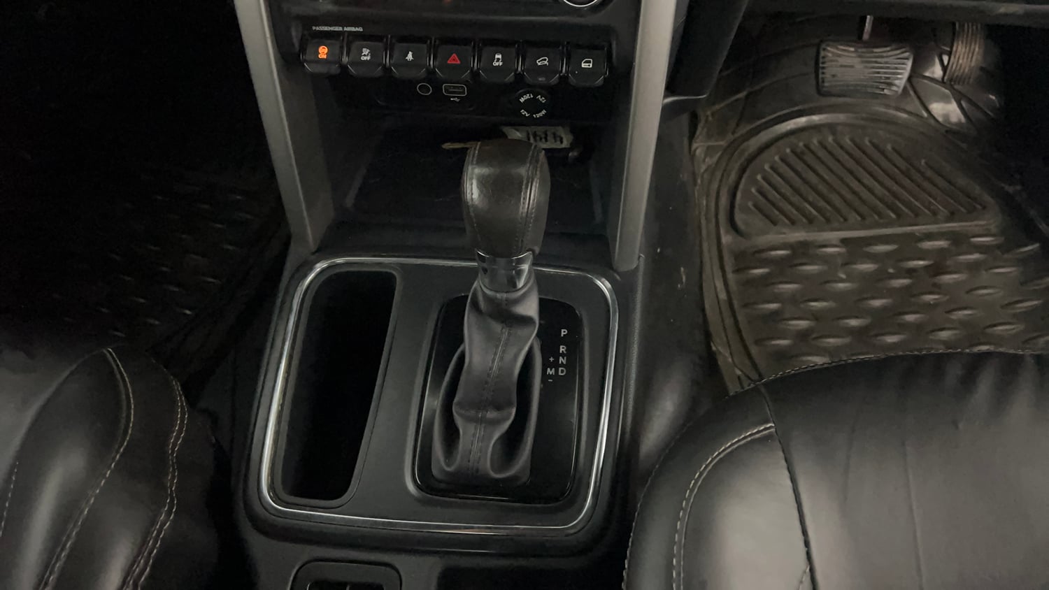 Used 2023 Mahindra Thar LX Hard Top Petrol AT RWD Petrol Automatic interior GEAR  KNOB VIEW