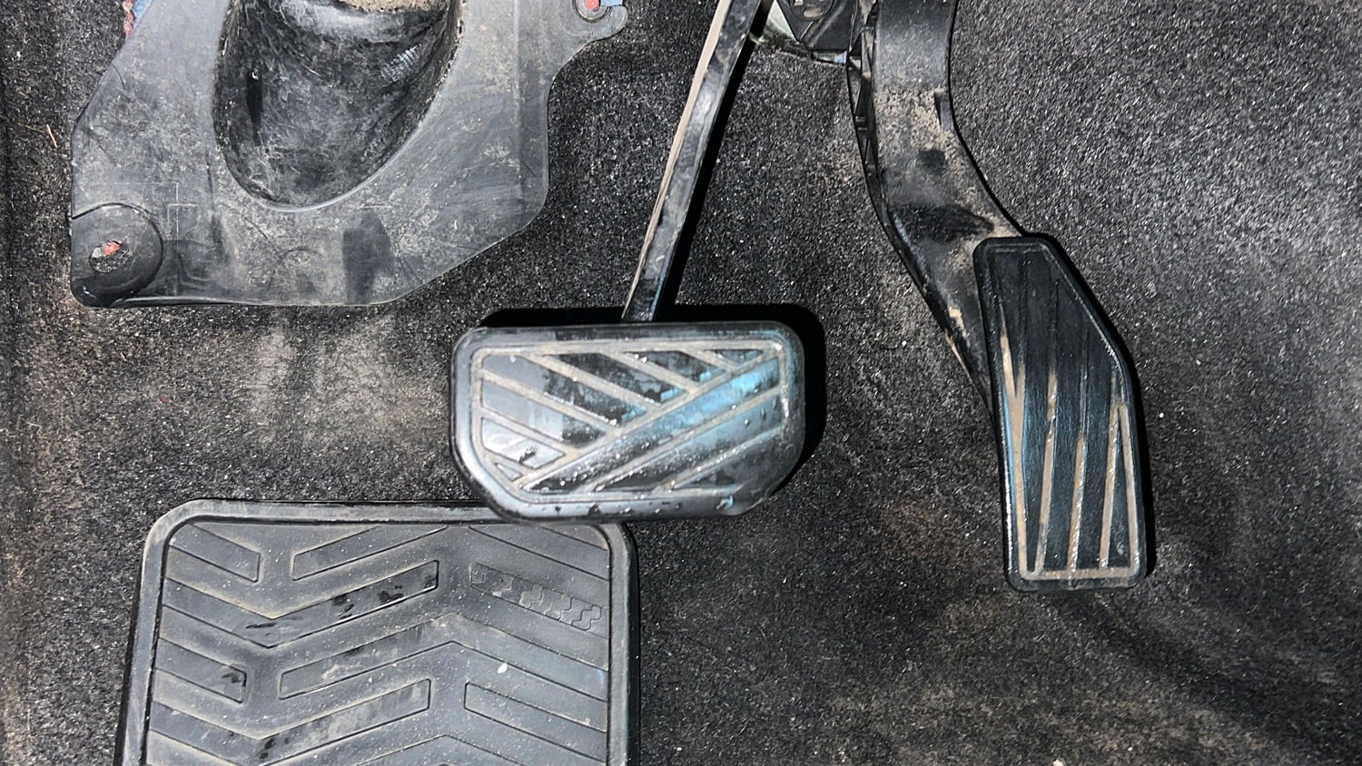 Used 2018 Maruti Suzuki Ignis Delta 1.2 AMT Petrol Automatic interior PEDALS VIEW