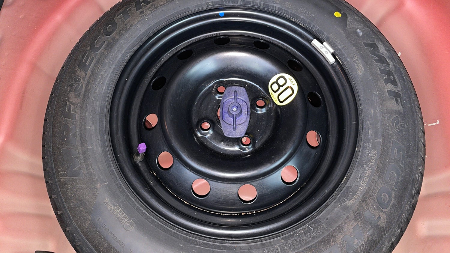 Used 2024 Maruti Suzuki Swift ZXi Plus Dual Tone AMT Petrol Automatic tyres SPARE TYRE VIEW