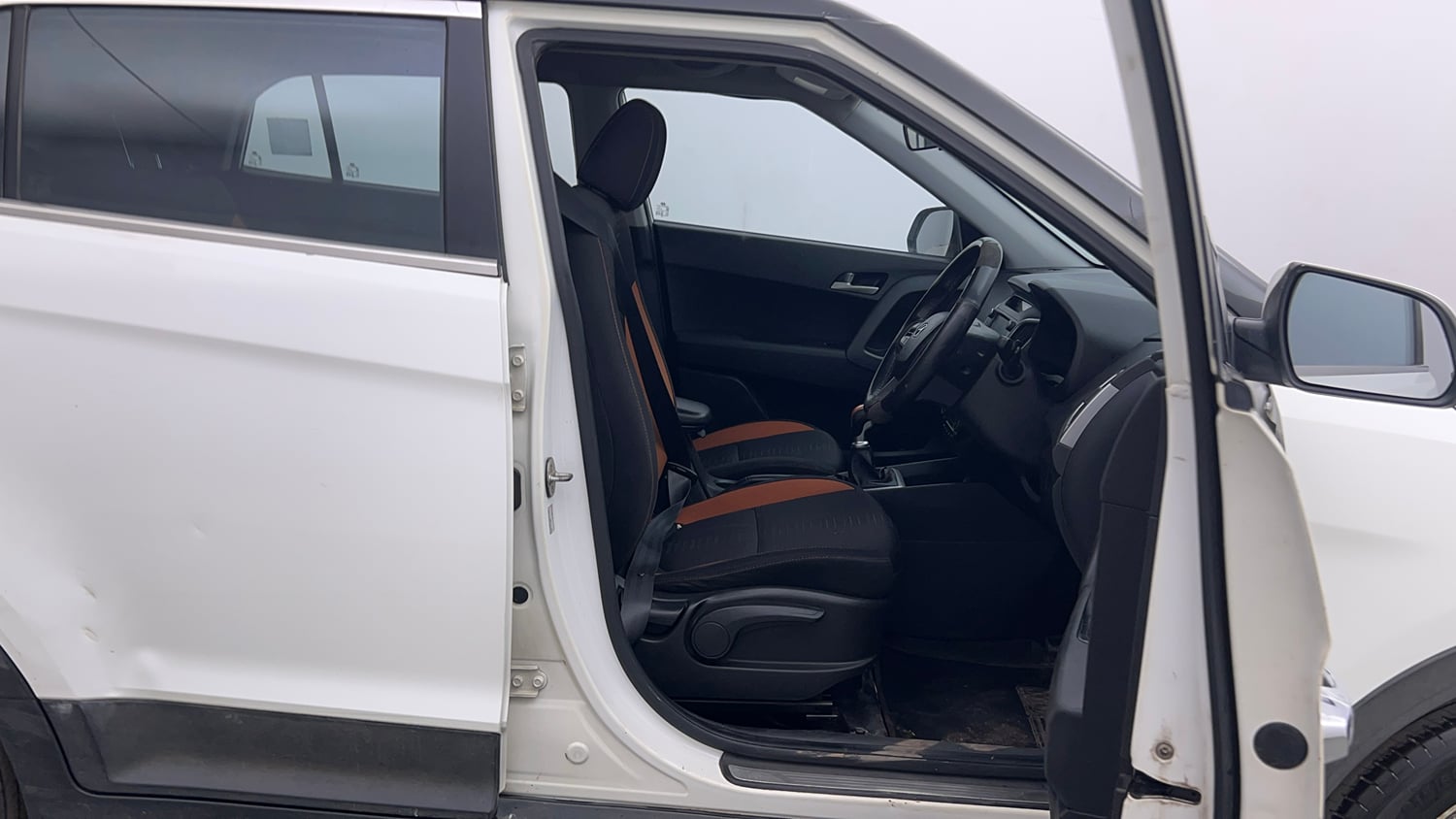 Used 2019 Hyundai Creta SX 1.6 Dual Tone Petrol Petrol Manual interior RIGHT SIDE FRONT DOOR CABIN VIEW
