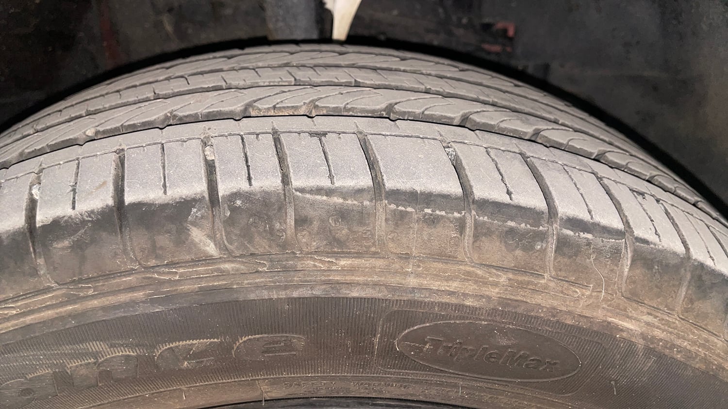 Used 2023 Tata Nexon XMA (S) Petrol Automatic tyres RIGHT FRONT TYRE TREAD VIEW
