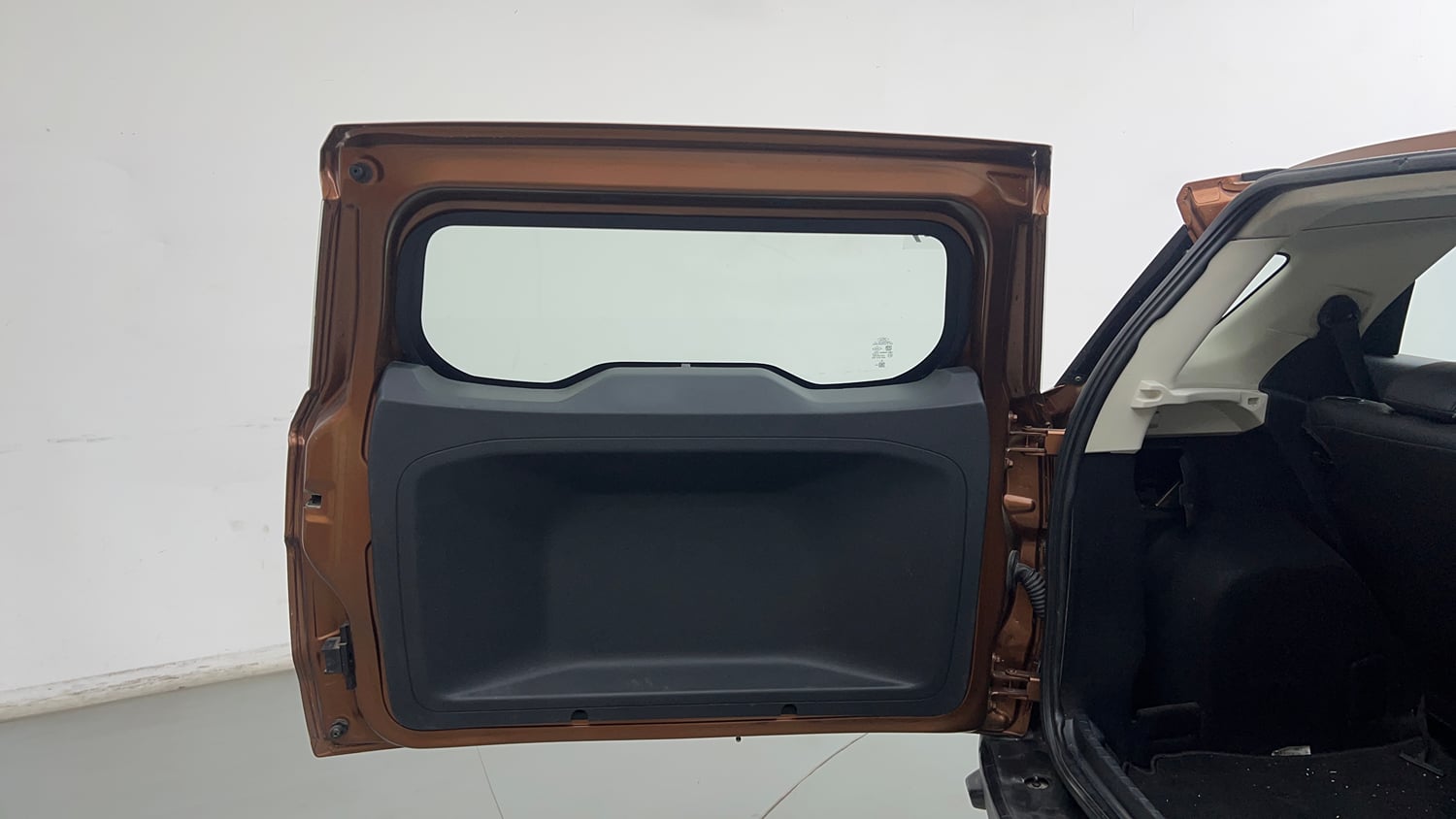 Used 2018 Ford EcoSport Ambiente 1.5L Ti-VCT Petrol Manual interior DICKY DOOR OPEN VIEW