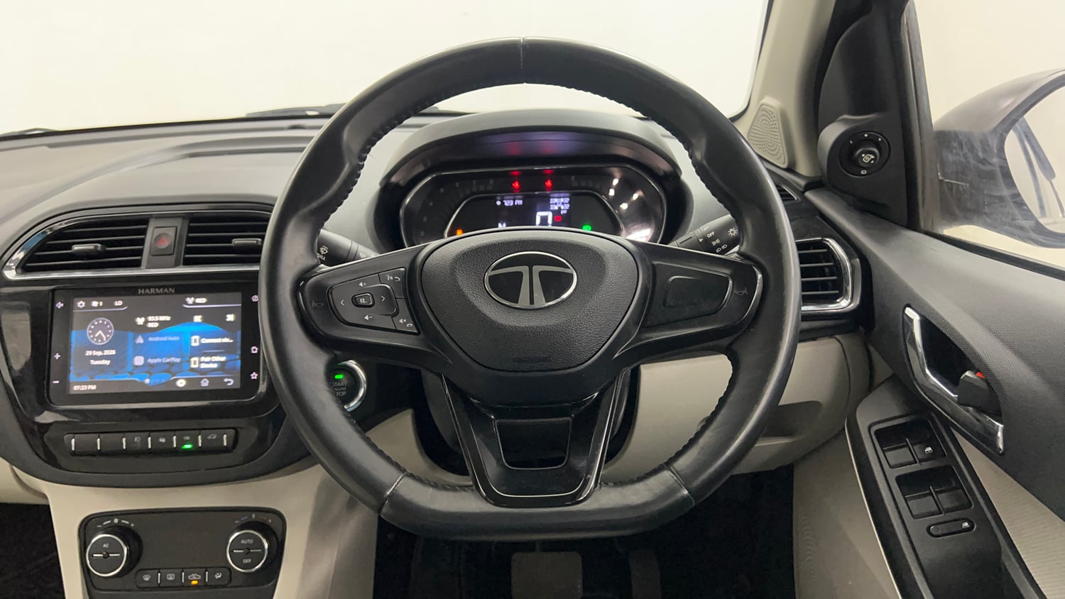 Used 2024 Tata Tigor XZA Plus iCNG Cng Automatic interior STEERING VIEW