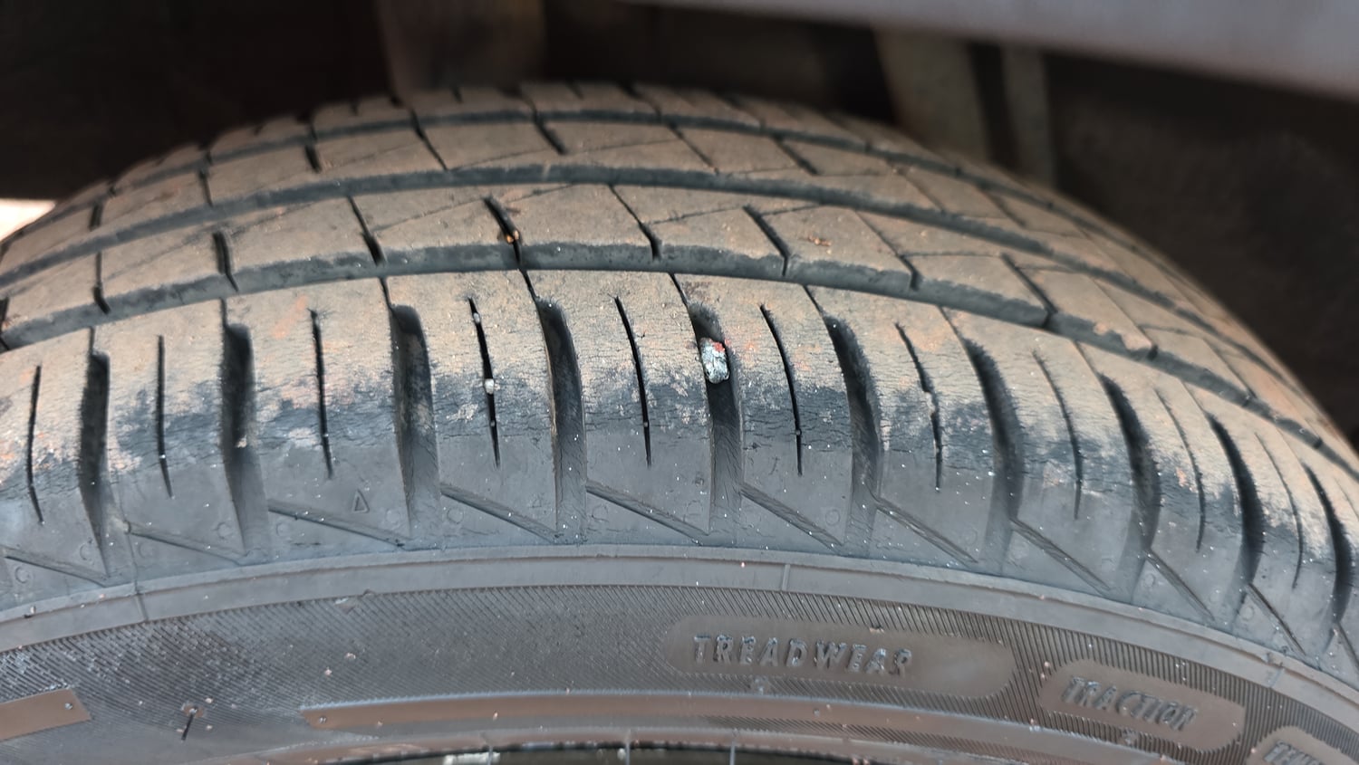 Used 2022 Renault Kwid CLIMBER Petrol Manual tyres RIGHT REAR TYRE TREAD VIEW