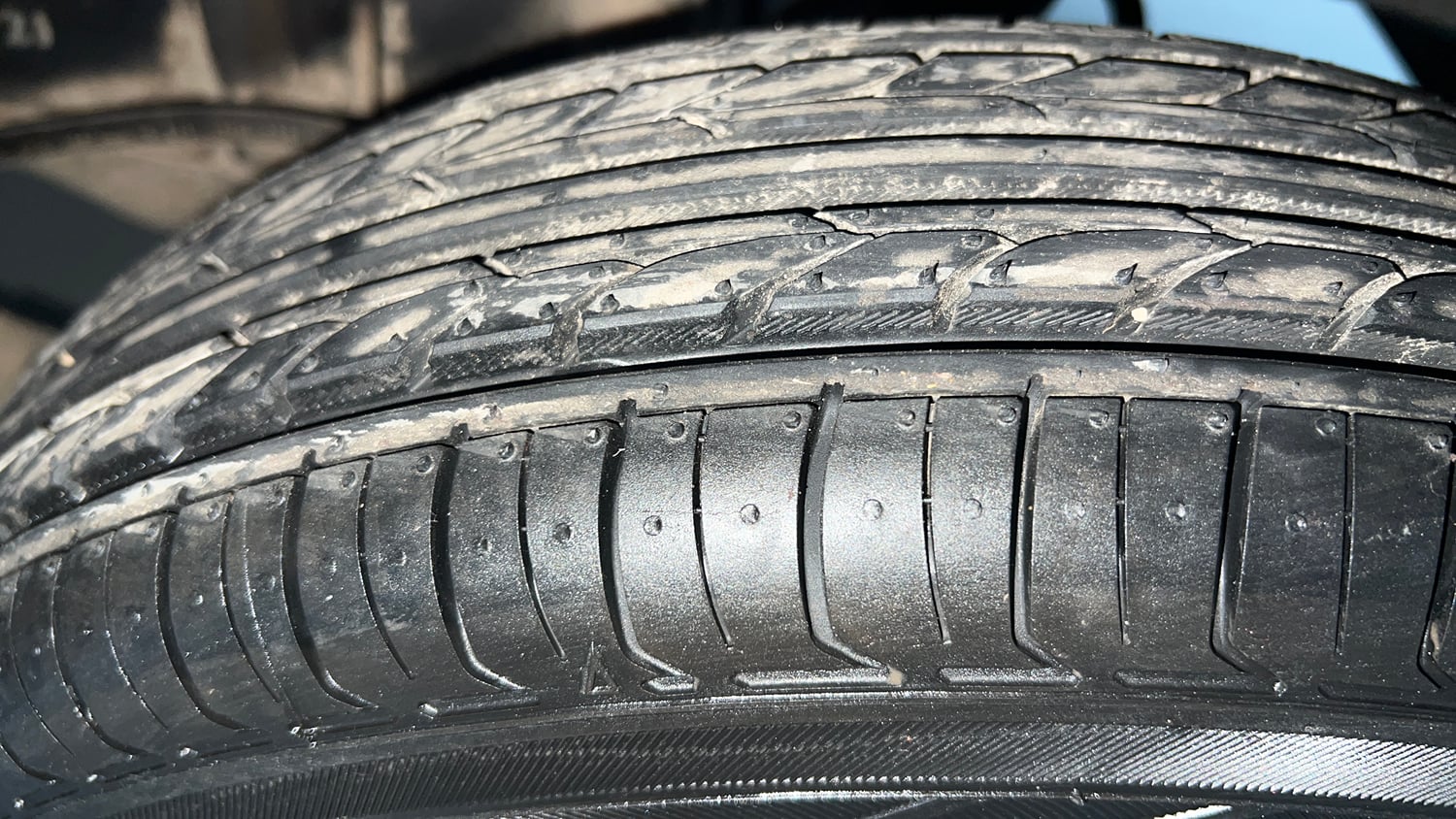 Used 2021 Maruti Suzuki Alto 800 LXi (O) Petrol Manual tyres LEFT REAR TYRE TREAD VIEW