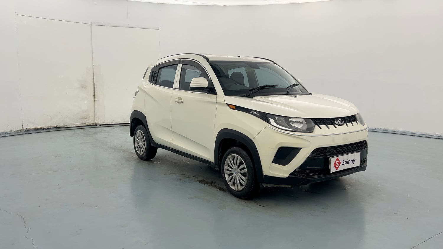 Used 2019 Mahindra KUV100 NXT K4 Plus 6 STR Petrol Manual exterior RIGHT FRONT CORNER VIEW