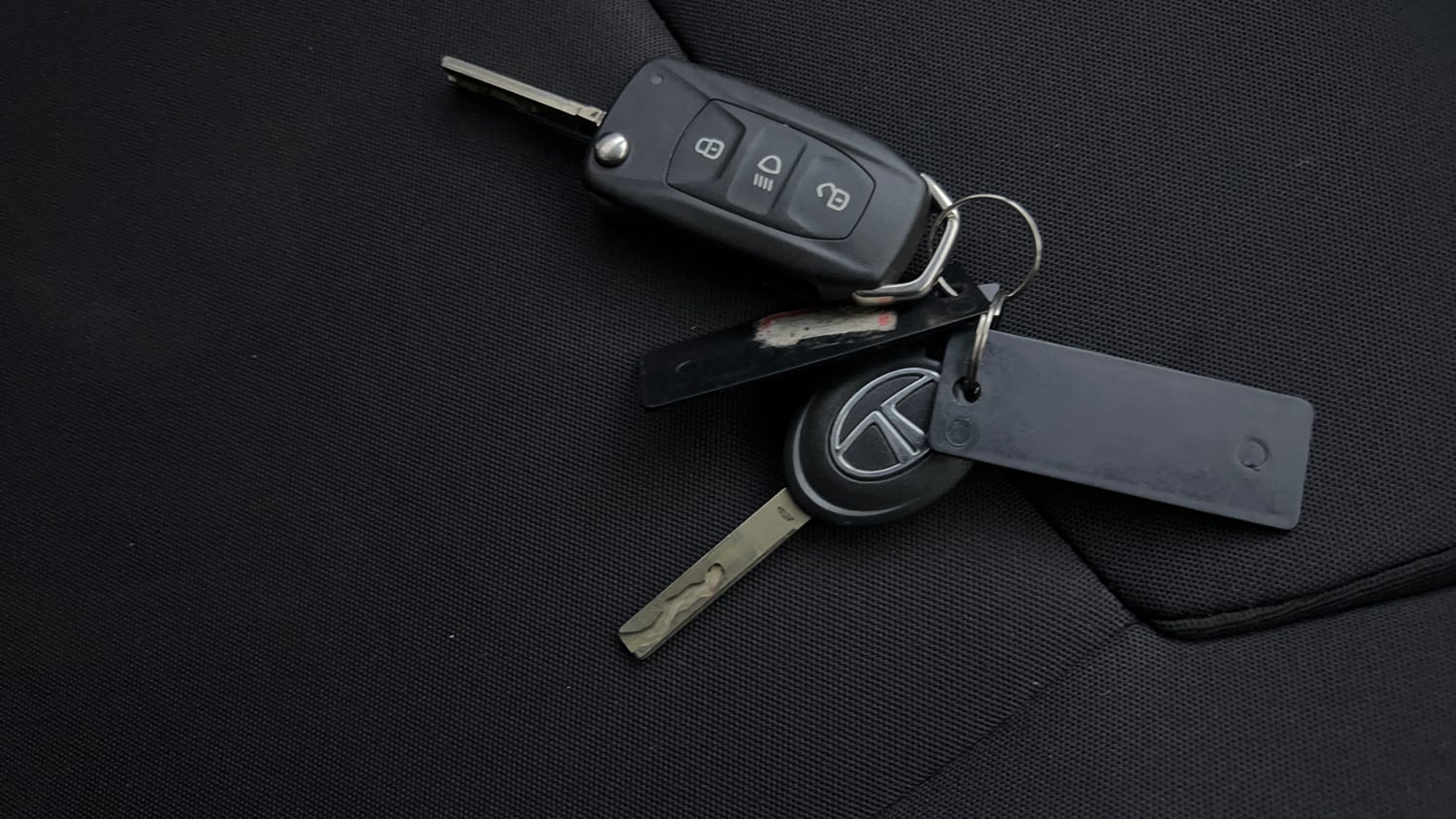 Used 2026 Tata Nexon Pure Plus 1.2 Petrol 6AMT Petrol Automatic extra CAR KEY VIEW