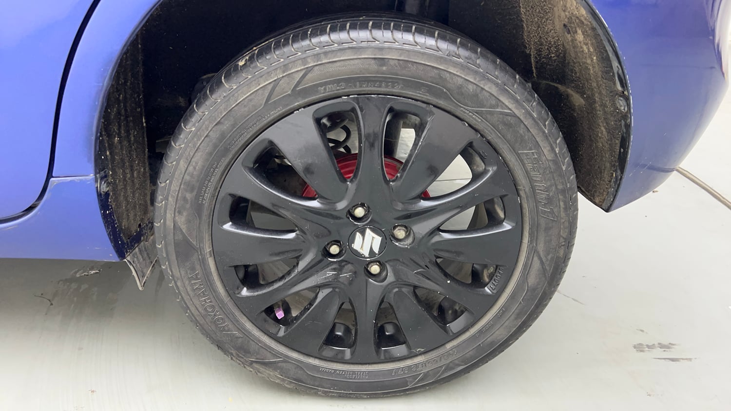 Used 2017 Maruti Suzuki Baleno Alpha 1.2 Petrol Manual tyres LEFT REAR TYRE RIM VIEW