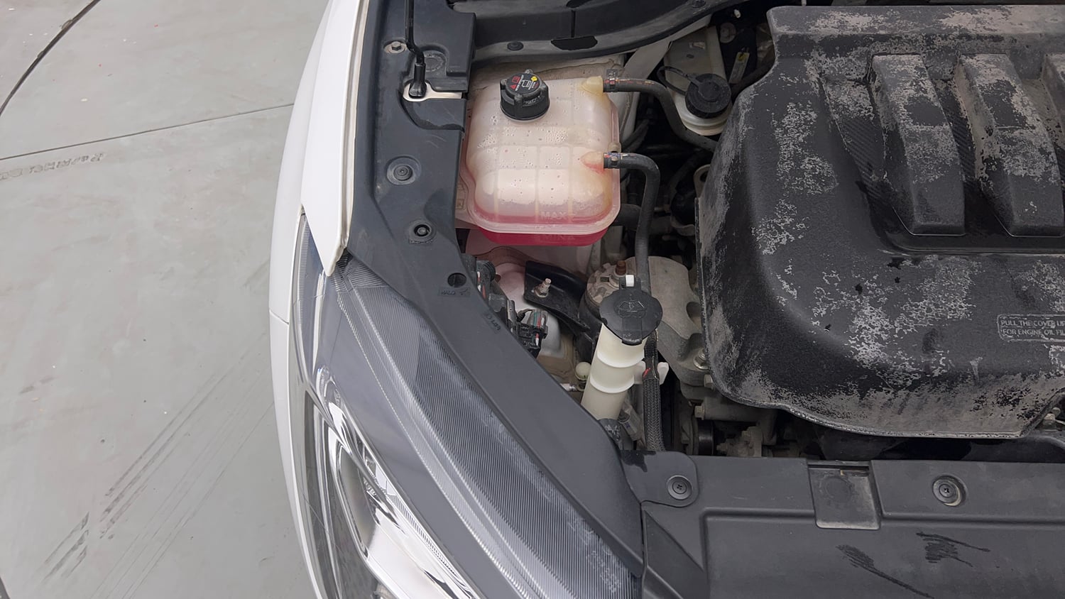Used 2022 Mahindra XUV700 AX 7 Petrol MT 7 STR Petrol Manual engine ENGINE RIGHT SIDE VIEW