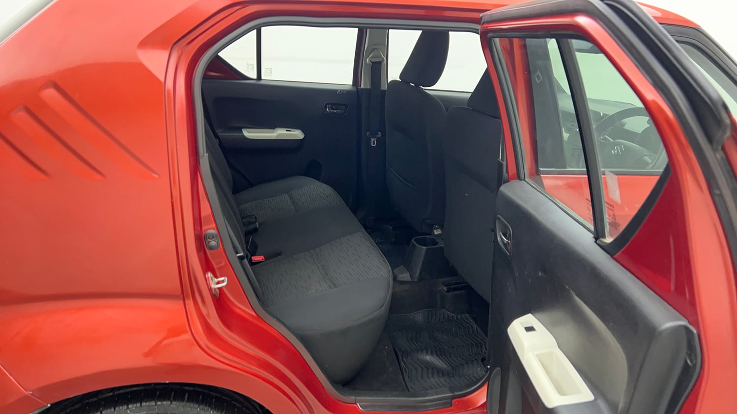 Used 2018 Maruti Suzuki Ignis Delta 1.2 AMT Petrol Automatic interior RIGHT SIDE REAR DOOR CABIN VIEW