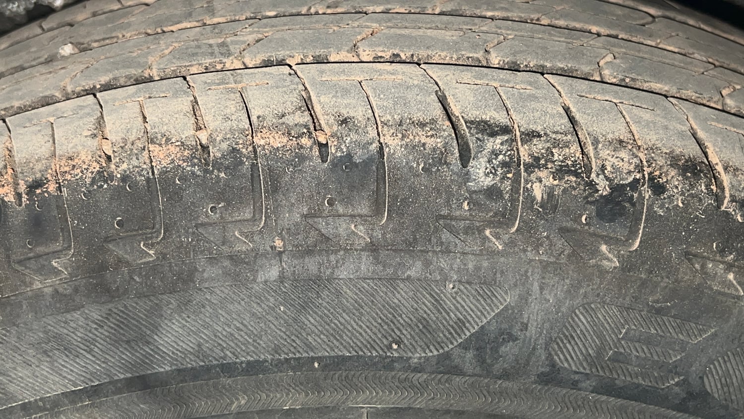 Used 2023 Maruti Suzuki Celerio VXi Petrol Manual tyres LEFT REAR TYRE TREAD VIEW
